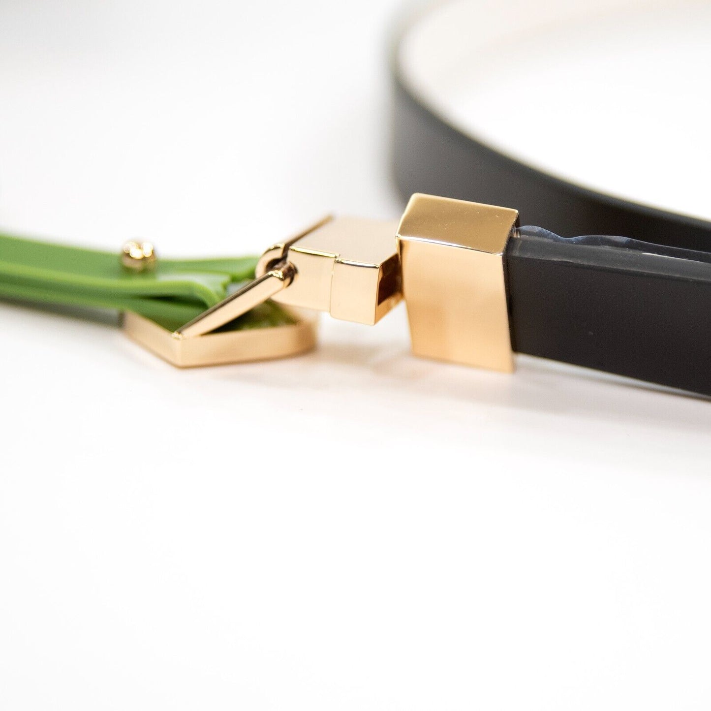 Kate Spade Black Cream Leather Slim Gold Plated Buckle Reversible Belt Lg NWT