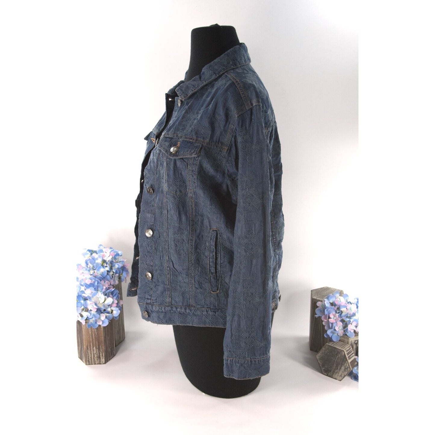 Johnny Was Qiva Embroidered Denim Jacket Size S NWT