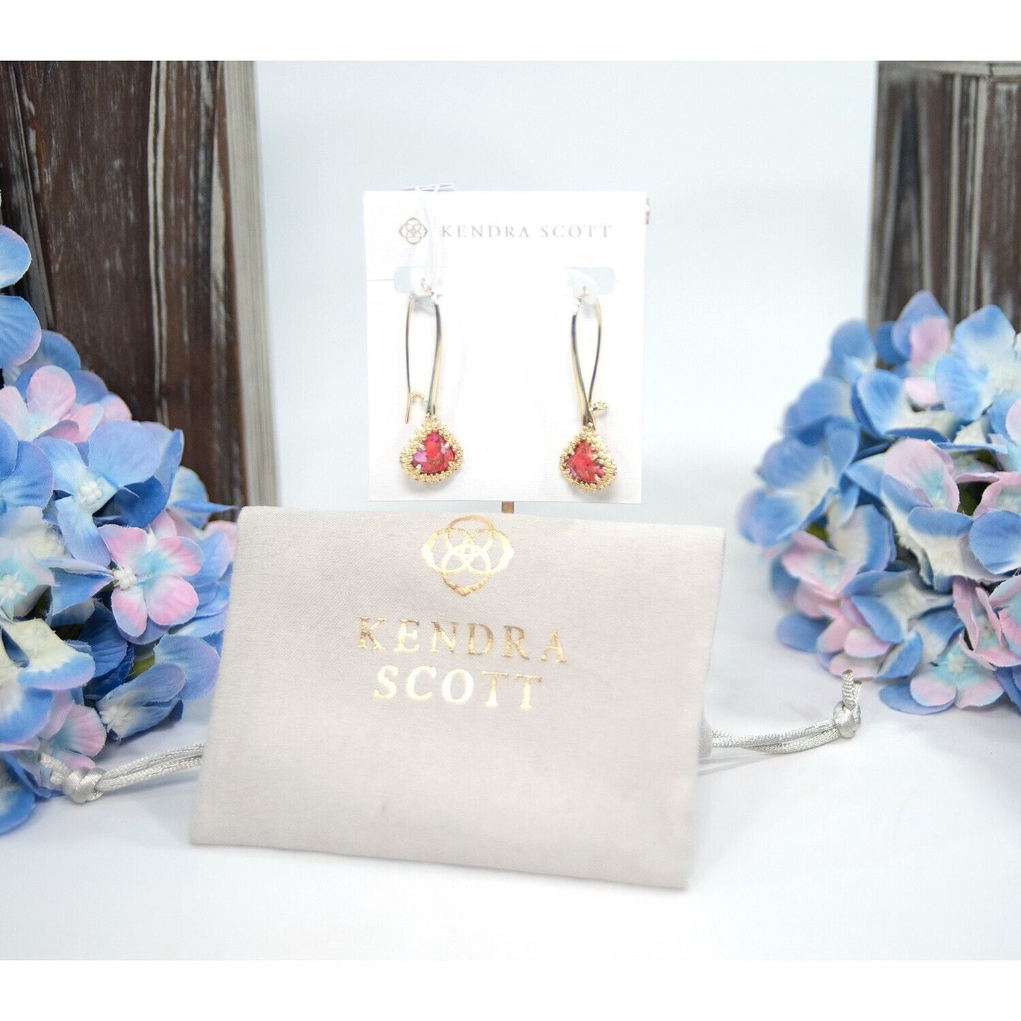 Kendra Scott Kendall Fuchsia Magnesite Gold Plated Dangle Earrings NWT
