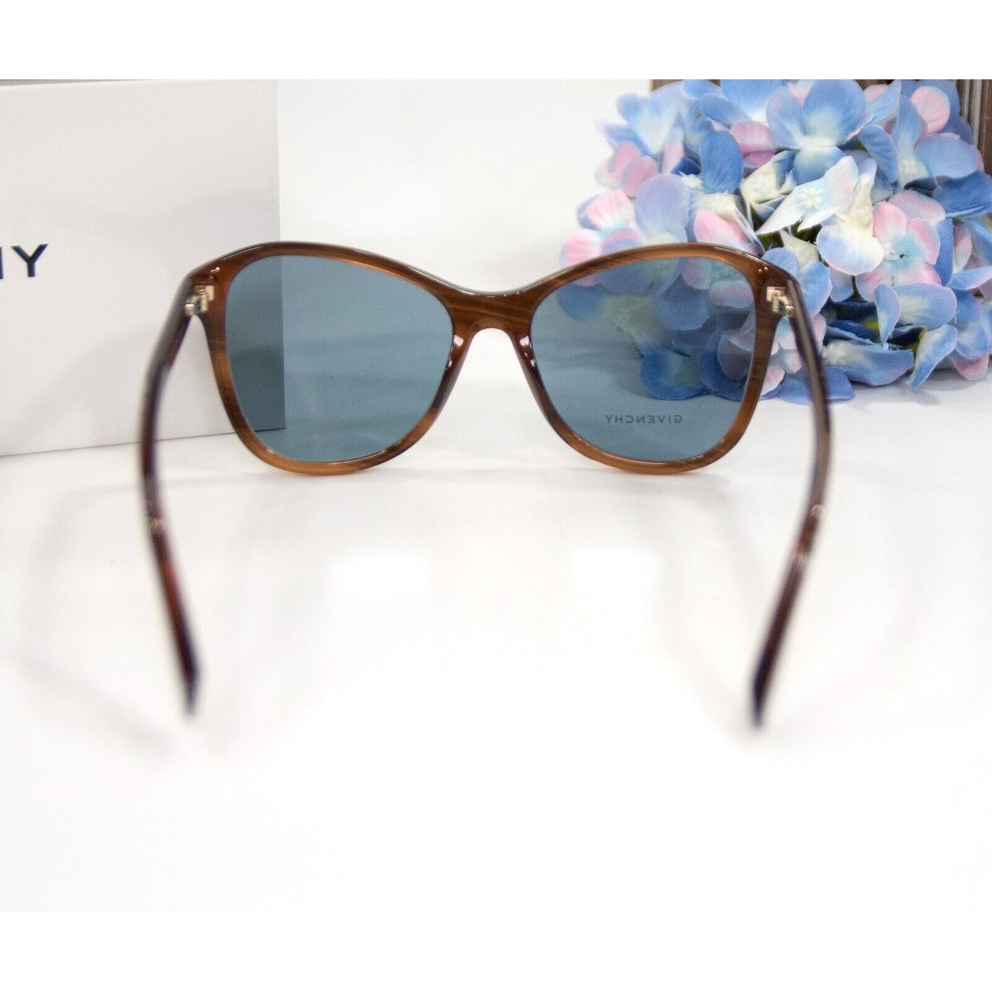 Givenchy GV7198 Brown Gold Oversize Cat Eye Acrylic Logo Sunglasses NWT Case