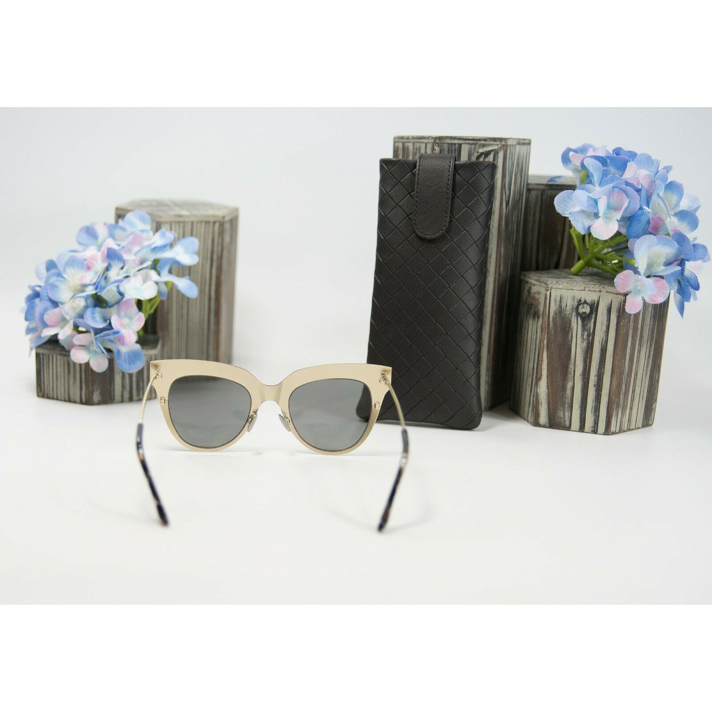 Bottega Veneta Black Gold Thin Frame Cat Eye Metal Logo Sunglasses NWT Case