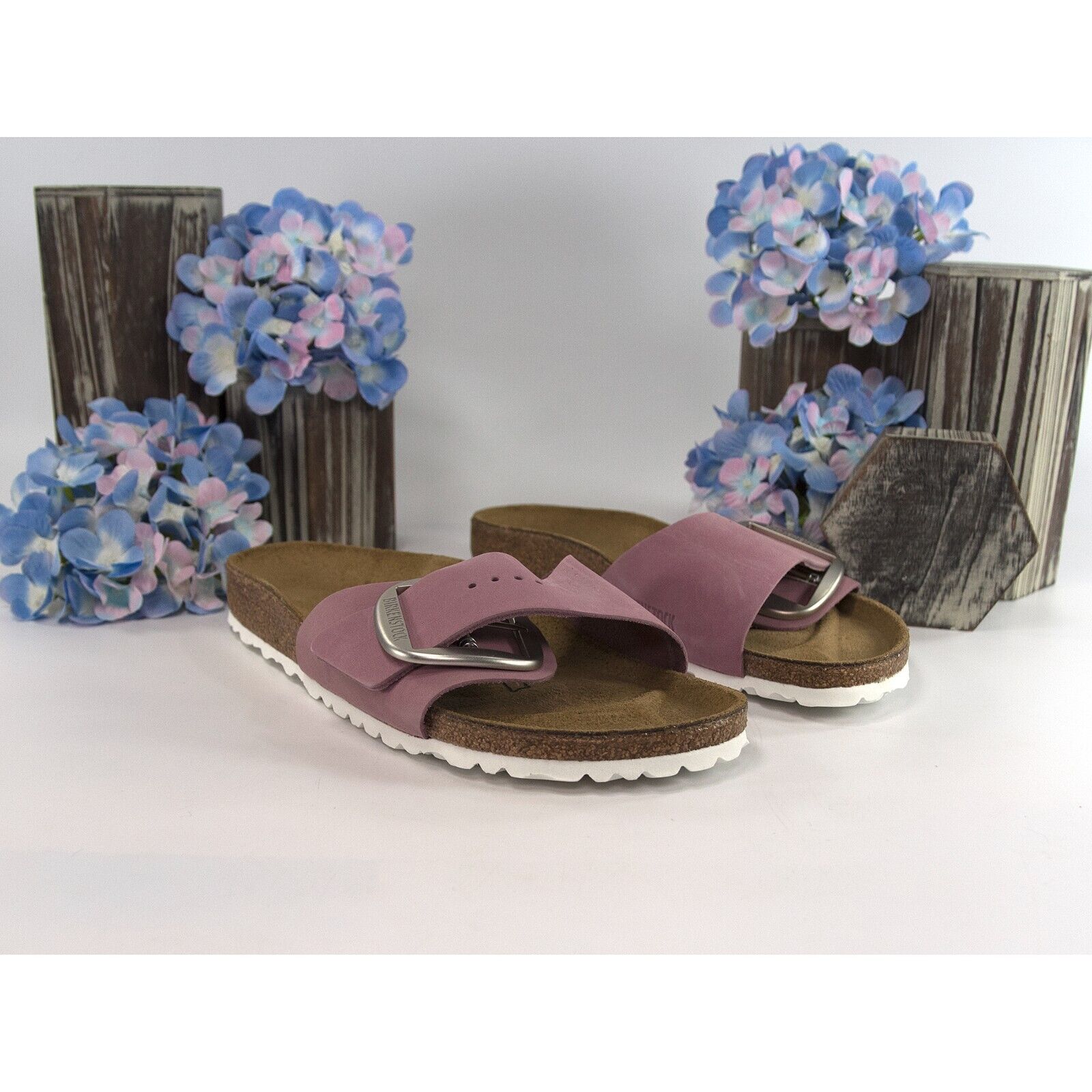 Centimeter mesh selvfølgelig Birkenstock Madrid Big Buckle Orchid Leather Slide Sandal Size 37 NIB –  Design Her Boutique