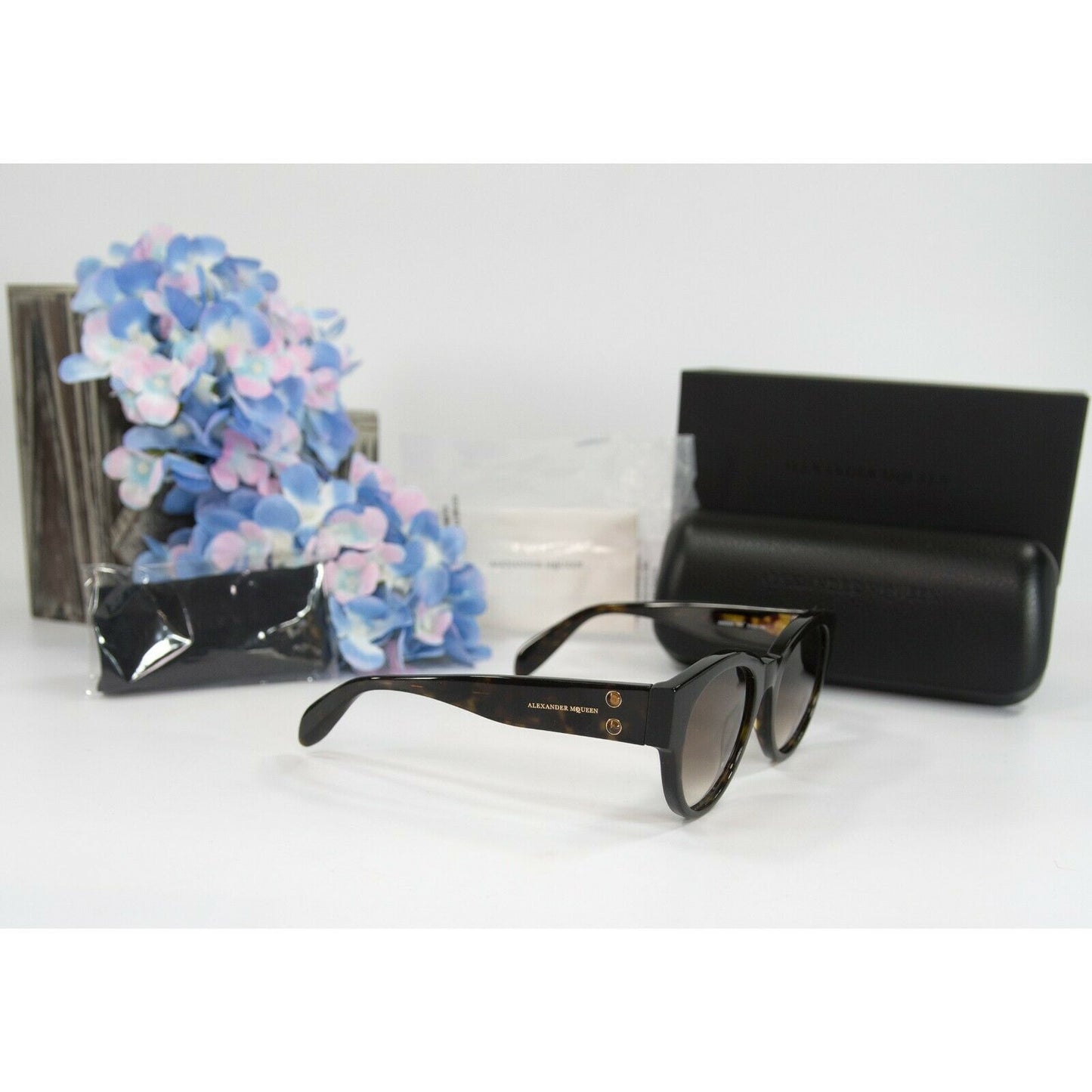 Alexander McQueen Tortoise Logo Cat Eye Studded Acrylic Sunglasses NWT Case