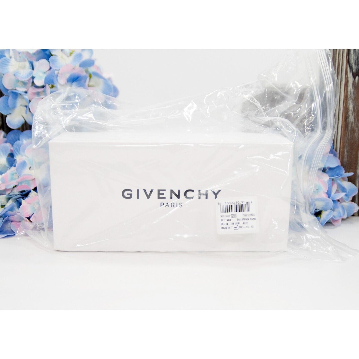 Givenchy GV7198 Brown Gold Oversize Cat Eye Acrylic Logo Sunglasses NWT Case