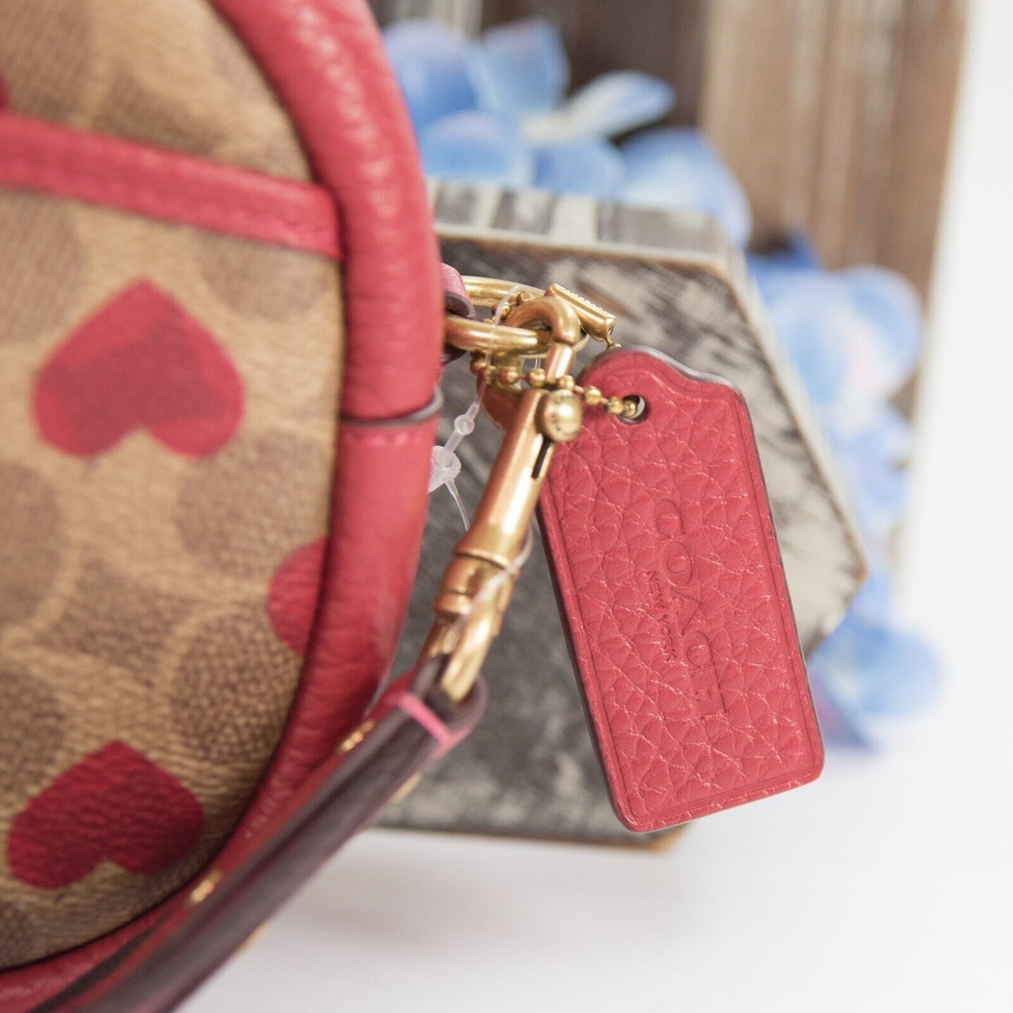 Coach Red LeatherKhaki Signature PVC Camera Guitar Strap Crossbody Bag NWT C8390