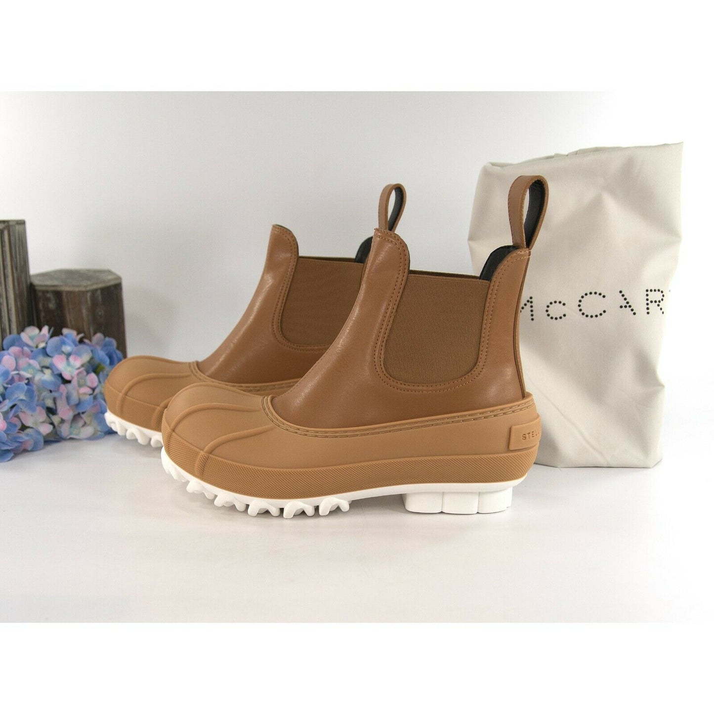Stella McCartney Cuoio Vegan Leather Chain Sole Chelsea Duck Bootie Boots 36 NIB