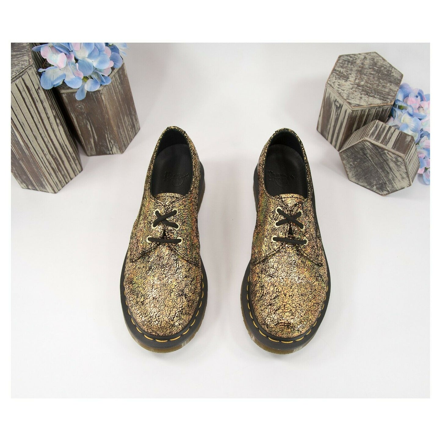 Dr. Martens Gold Iridescent Crackle Leather Oxford Lace Up Shoes Size 6 NIB