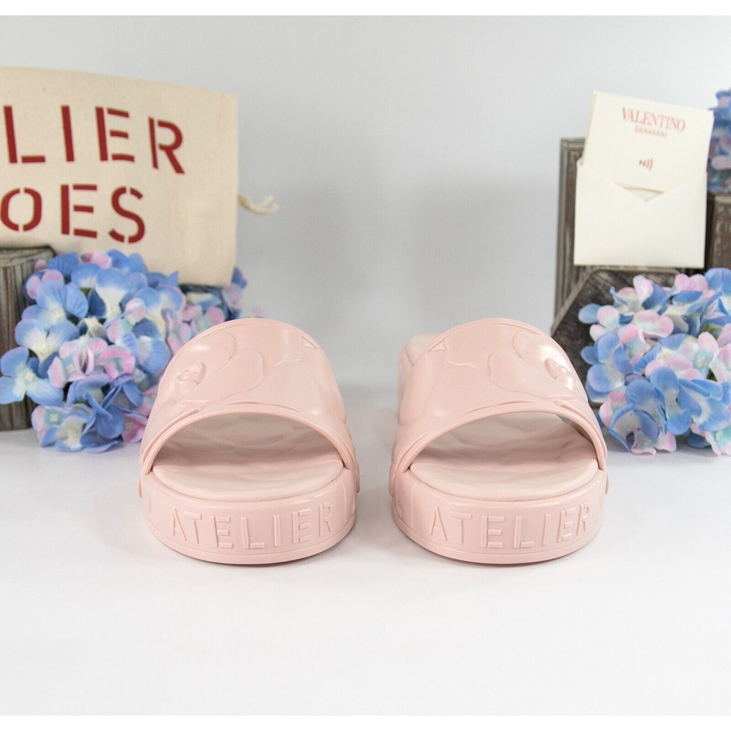 Valentino Garavani Rose Quartz Limited Edition 40MM Rubber Slide Sandals 40 NIB