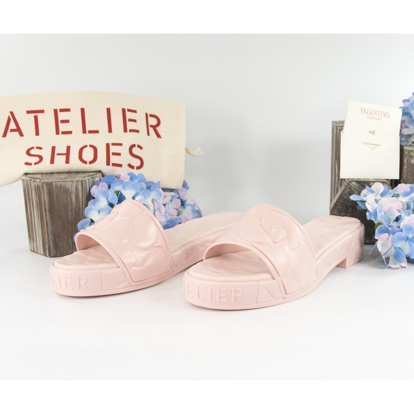 Valentino Garavani Rose Quartz Limited Edition 40MM Rubber Slide Sandals 40 NIB