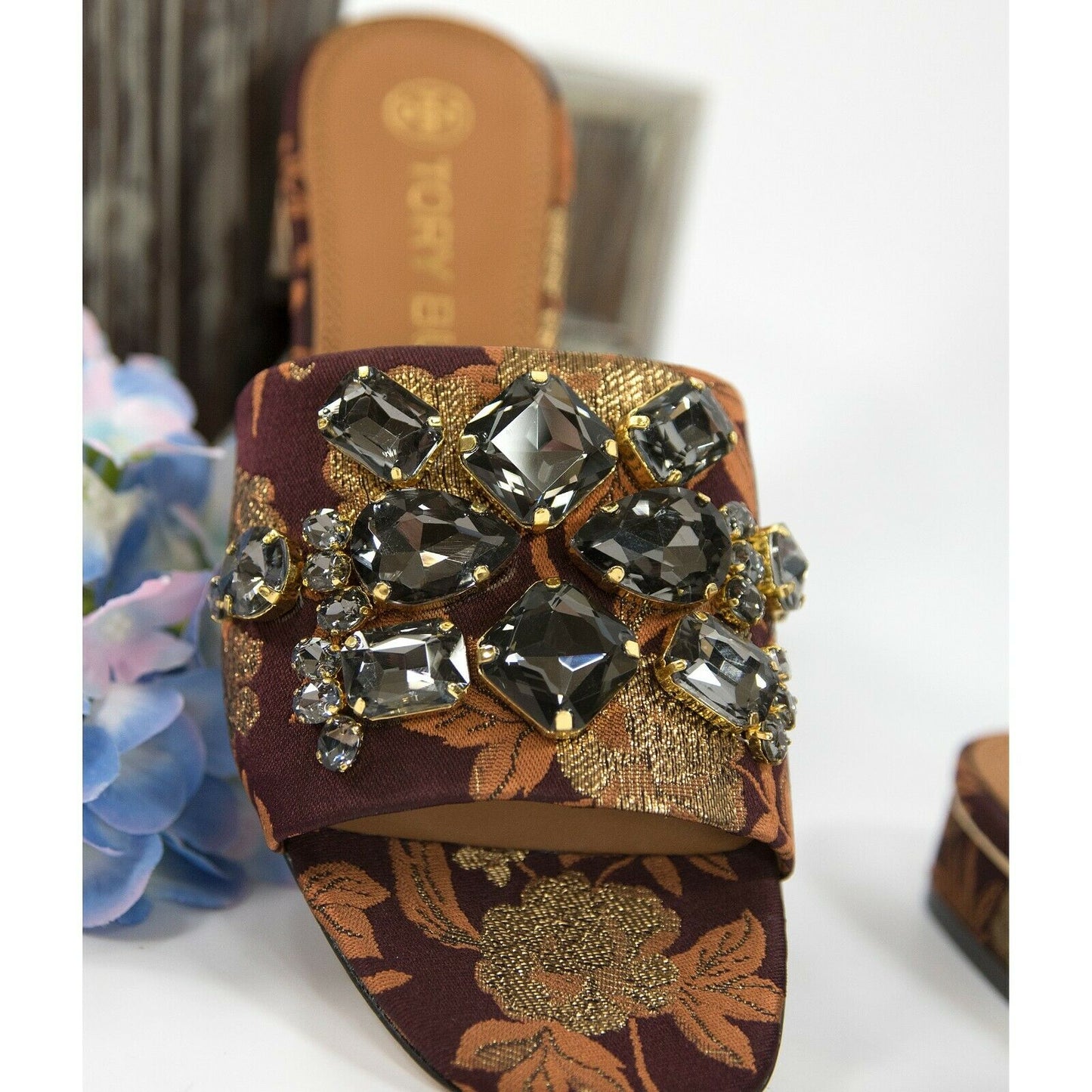 Tory Burch Martine Burgundy Gold Floral Jacquard Jeweled Flats Slides Sz 6 NIB