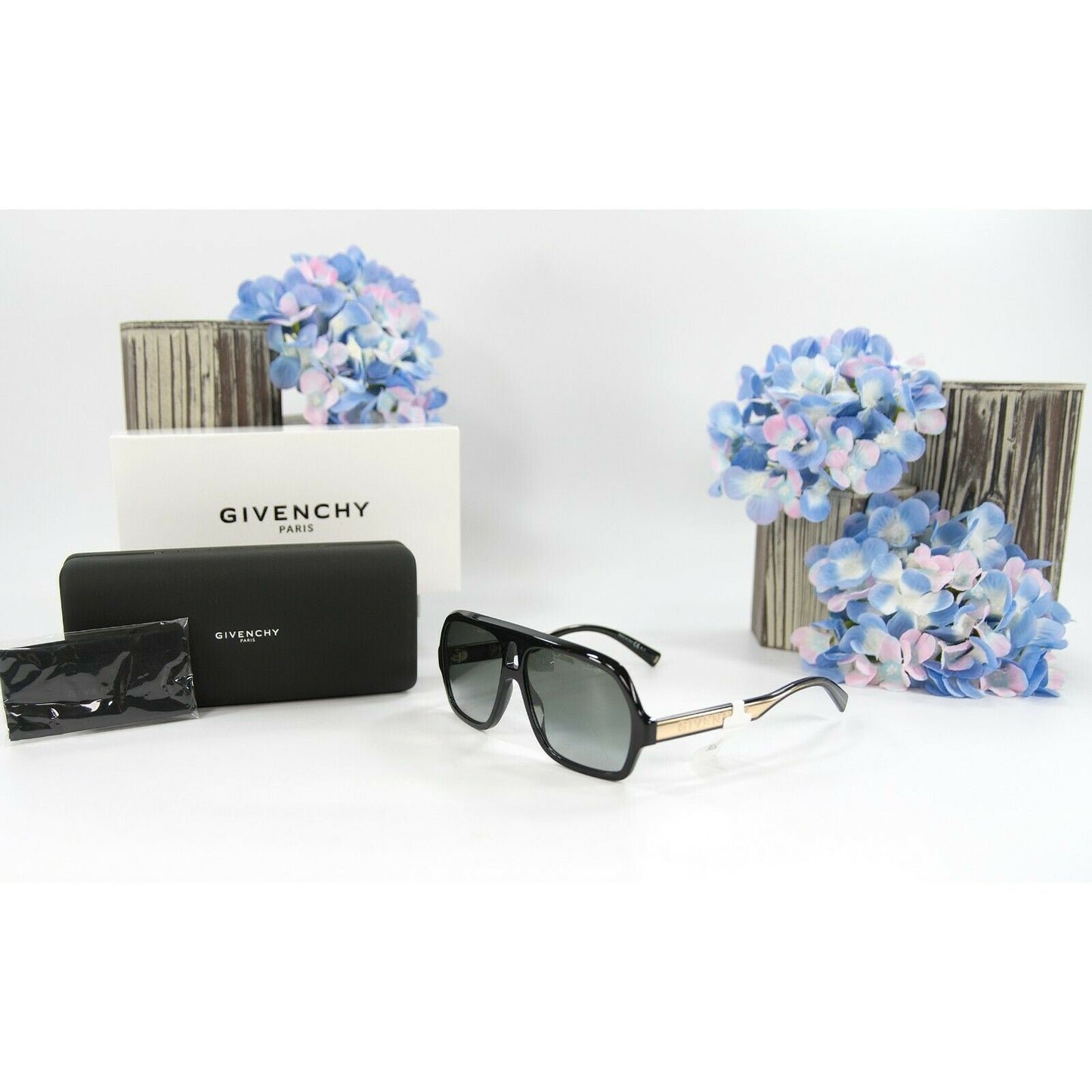 Givenchy GV8079O Black Gold Oversize Acrylic Logo Sunglasses NWT Case