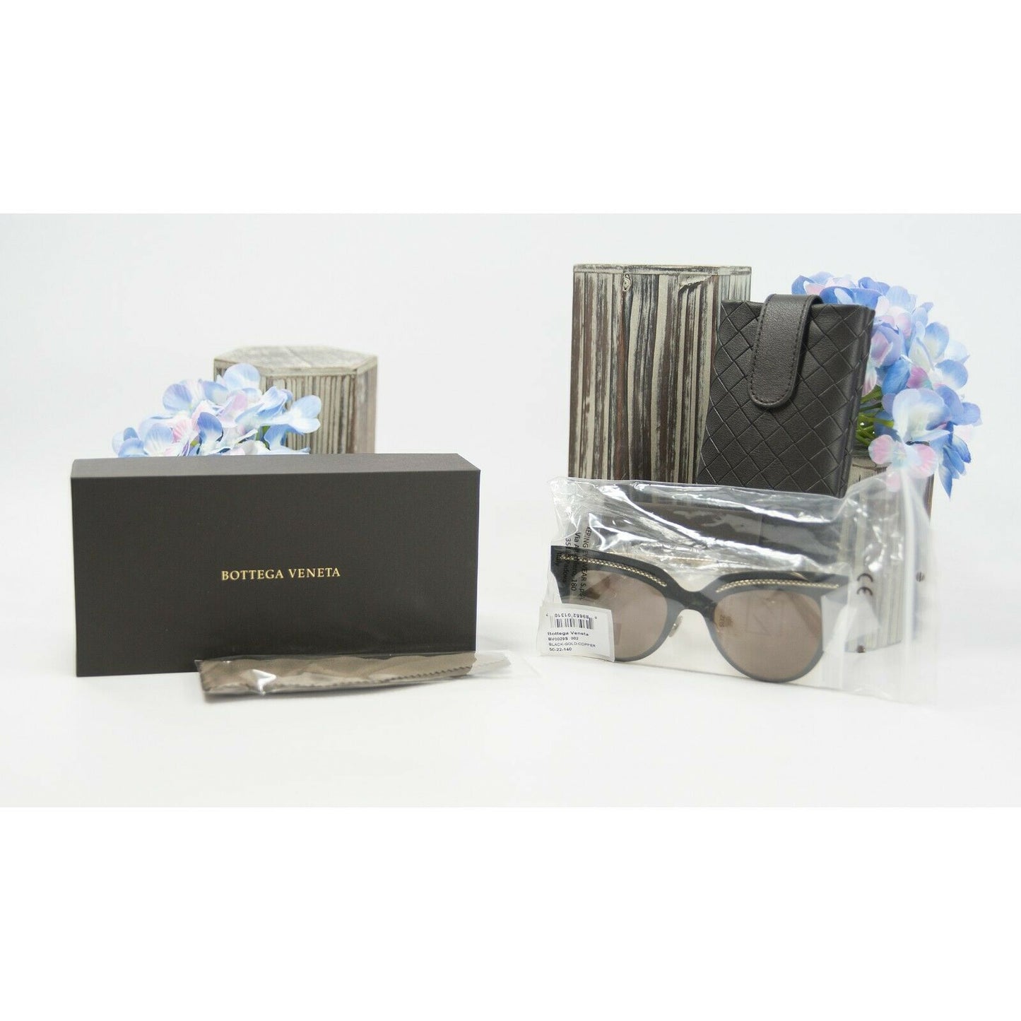 Bottega Veneta Black Gold Thin Frame Cat Eye Metal Logo Sunglasses NWT Case