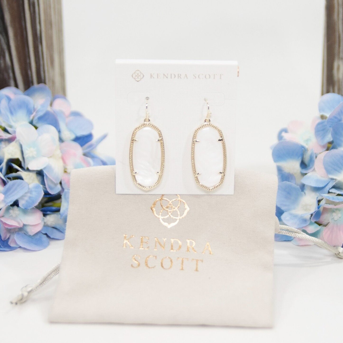 Kendra Scott Elle Ivory Mother of Pearl Gold Plated Statement Earrings NWT