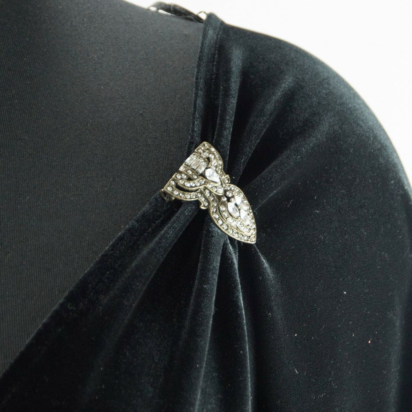 JS Boutique Black Velvet Crystal Jewel Bell Sleeve Evening Formal Blouse L NWOT