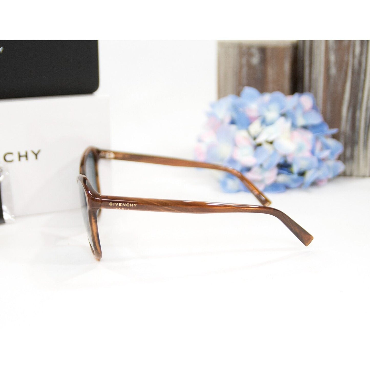Givenchy GV7198 Brown Gold Oversize Cat Eye Acrylic Logo Sunglasses NWT Case